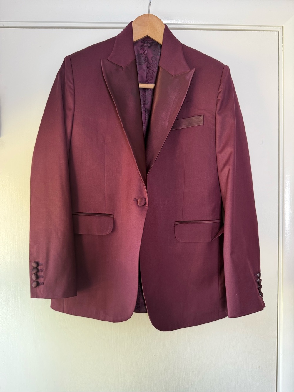 Addicted Bespoken Women’s Tuxedo Blazer Burgundy Wine Quiet Luxury Polished Chic